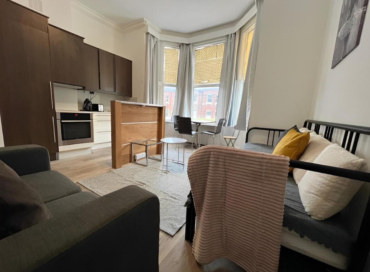 Nice Studio Shepherd'S Bush London Near Everything Bagian luar foto
